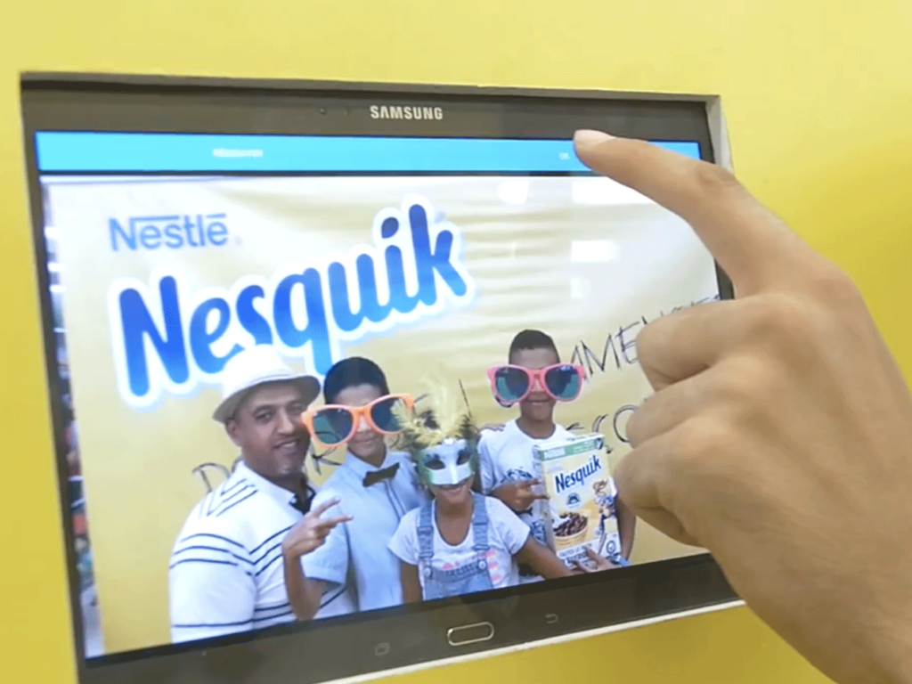 wellcom-phygital-selfiebox-nesquik-nestle-marketing-shopper-activation-hypermarché